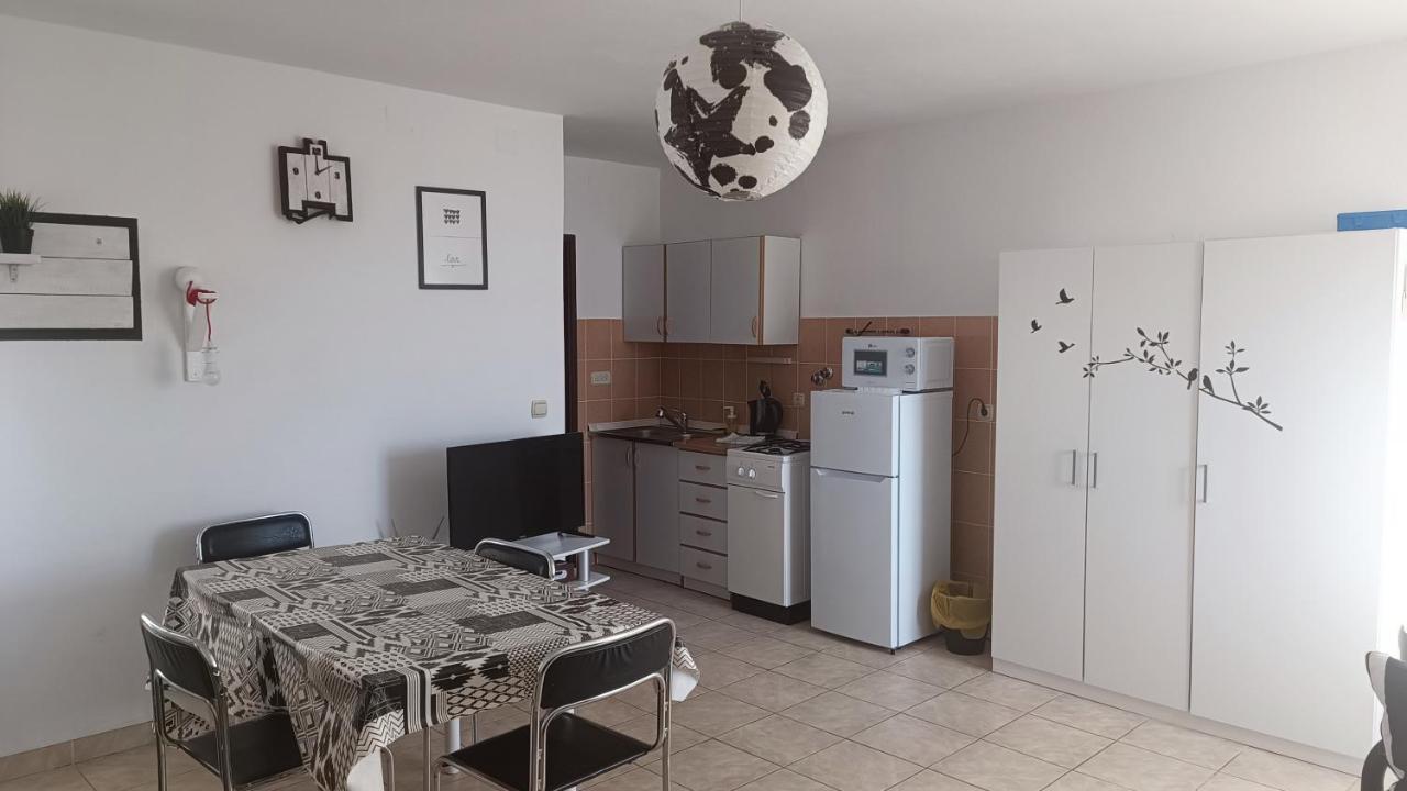 Apartments Niko Trogir Exterior photo